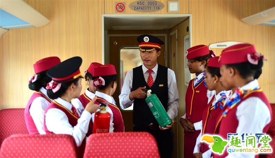 非洲首条中国标准 跨国铁路通车