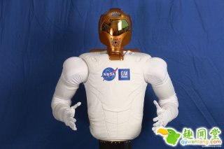 NASA与汽车公司研发了一款神奇的手套，能