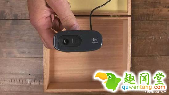 这年头狗都会自拍了！还会把自拍照发给你！