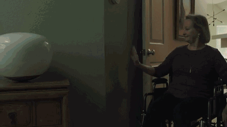 你的遥控器可以扔了，一个按钮控制所有家电！