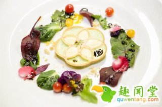 这个餐厅要火！他们将食物、科技、舞蹈巧