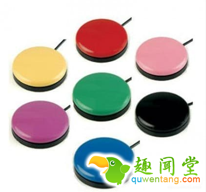 这款机械手臂自带饭碗和汤勺，让喂食变得更酷炫