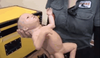 假的？他们说这个婴儿是机器人，你信吗？