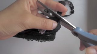 穿贴身露背洋装总露内衣?4刀改造旧内衣拯