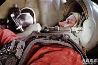 有点离奇！女宇航员去趟外太空竟莫名集体