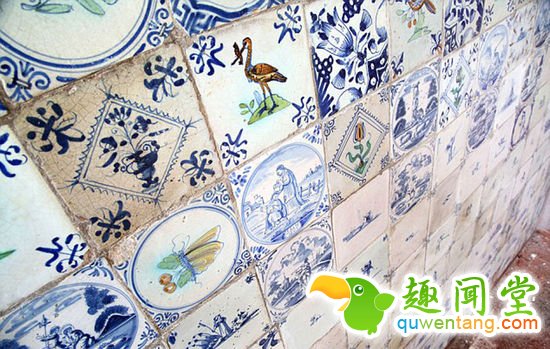 英国工程队拆房时天降横财 发现价值50万元古董瓷砖(组图)