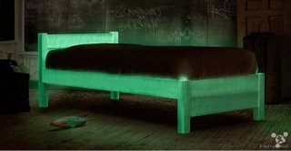 你怕黑吗，要不要换个荧光床试试？