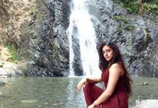 美女爱上原始部落首领大叔 与其结婚生子