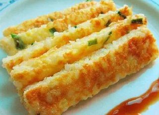 还在炒剩米饭吗？ 新鲜制作方法让你吃到