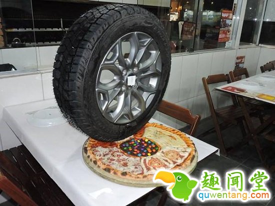 巴西奇葩比萨：轮胎、活鸭子什么都能当“配餐”