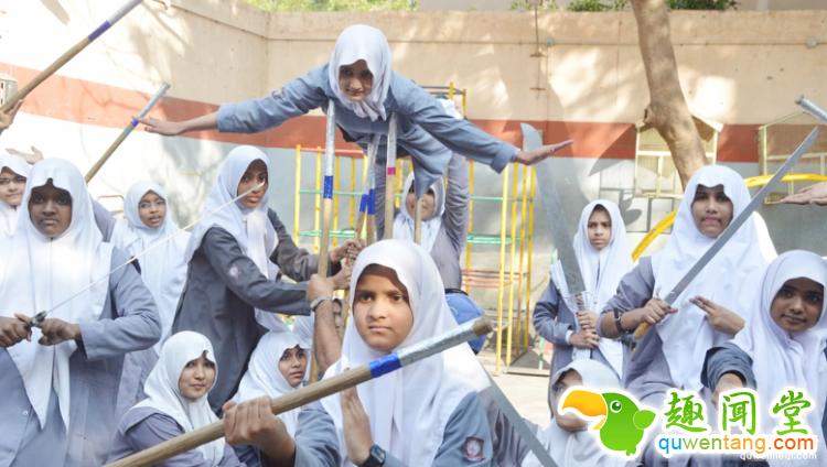 就是想红！所以印度人才拼命开挂自拍晒照