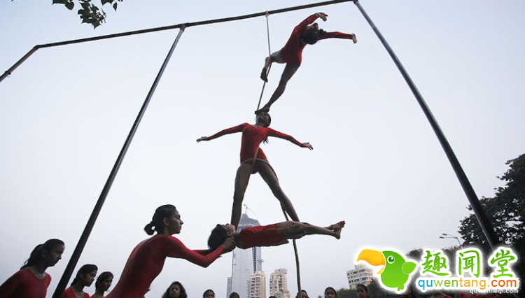 就是想红！所以印度人才拼命开挂自拍晒照