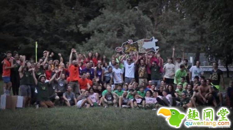 躲猫猫哦也有世锦赛？不过却是个成人游戏