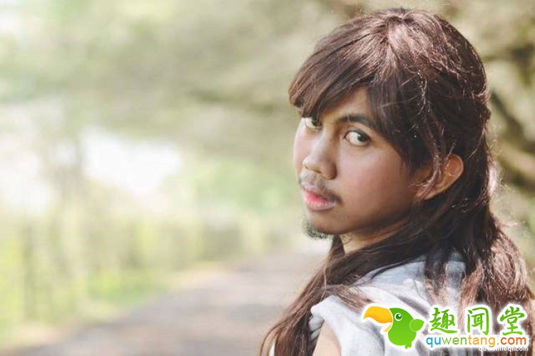 你会给这位模特打几分？看脸一定会惊到你